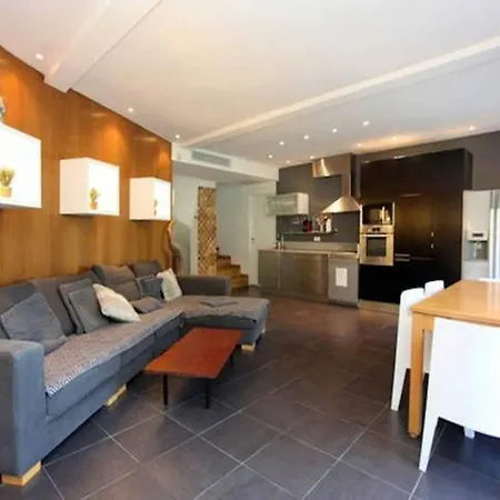 Villa Roi 2 *